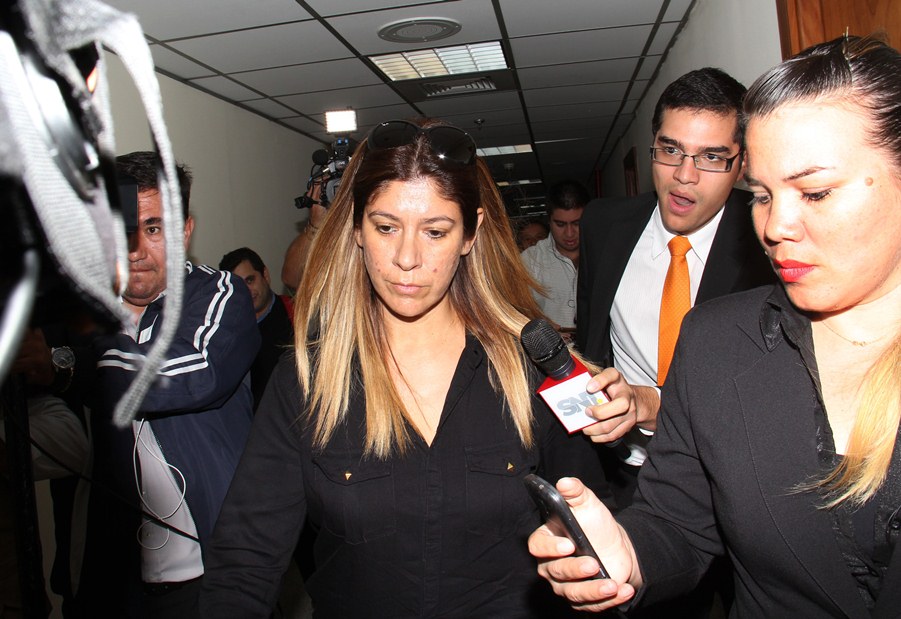 esposa del comisario