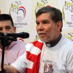 VIGILIA  _PAPA _DEFENSORES _CONFERENCIA  (11)