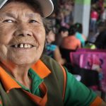 tercera edad anciana trabaja