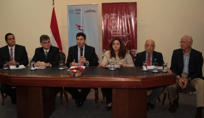 becas_Carlos Antonio Lopez