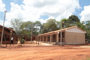 fachada de la Escuela Santa Lucia