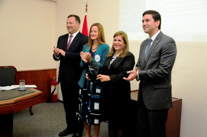 2016-04-01 Premiación de proyectos de Inversión Pública