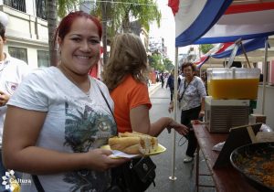 La ciudadanía en general se deleitó con platos tradicionales e internacionales en la Feria Ñemuha 