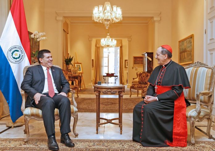 cartes con el cardenal Beniamino Stella