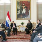 presidente con miembros de la ARP 1