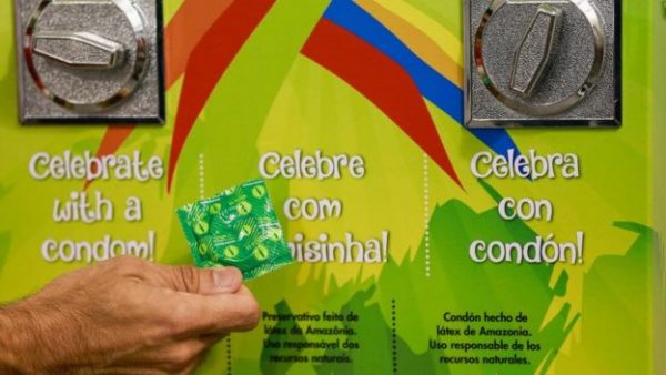 Los preservativos fueron adquiridos por el gobierno brasileño con fondos públicos. Foto Gentileza BBC Mundo. 