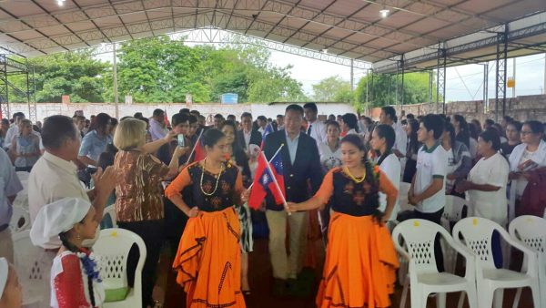 El acto cultural que brindaron los niños al canciller del Oriente Foto gentileza República de China (Taiwán)