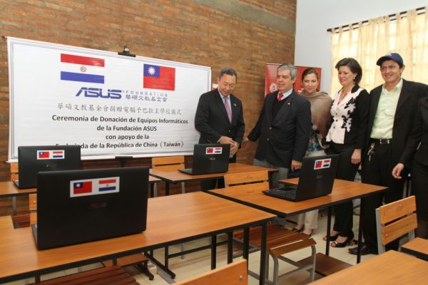escuela-inaugurada-en-colonia-independencia_mec_reparacion_habilitacion-5