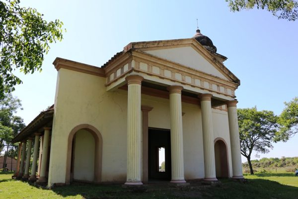 El Oratorio edificado en 1857, fue destruida y saqueada en la guerra de ´70, en la actualidad se encuentra en plena reconstrucción y recuperación. Foto: Gentileza Senatur