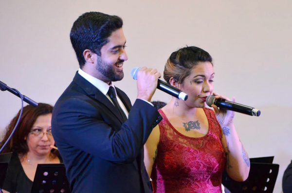 Los solistas paraguayos Andrea Valobra y José Mongelós, dieron apertura al evento Foto gentileza Prensa del Congreso
