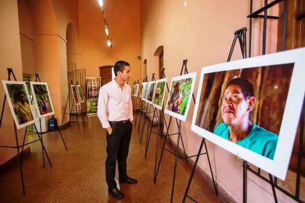 Desde las 10:00 hasta las 17:00 del domingo se tiene previsto habilitar la exposición fotográfica “Custodios de los bosques”, del profesional Luis Vera Foto: Gentileza El Cabildo