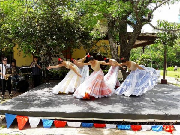 Ballet Valenzuela II realizaron variados espectáculos de danzas Foto: Gentileza SNC