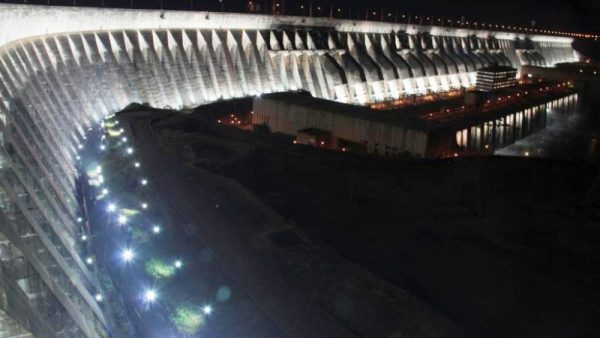 La iluminación monumental, a la que asistieron 37.660 turistas este 2016 Foto: Gentileza Itaipu