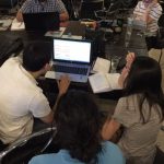 jovenes-computadora-innovandopy-startup-senatics