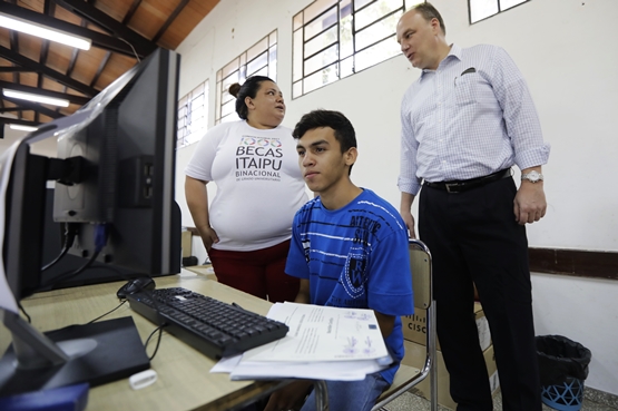 Becas Itaipú 2