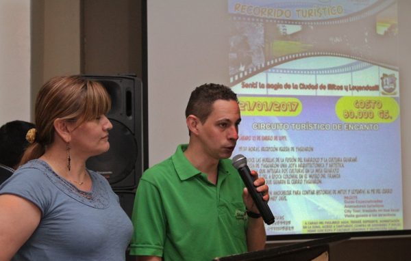 Daniel Pino coordinador de Jahapa Yaguaron-pe realizando la invitación a los circuitos IP Paraguay