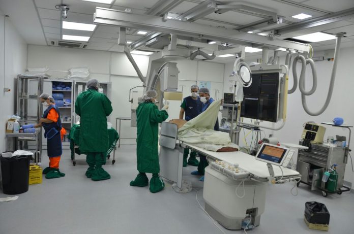 sala-hemodinamia-clinicas-cirugias-corazon