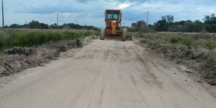 caminos- trabajos en Ñeembucu- MOPC 1