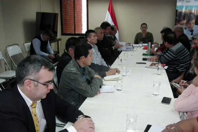 docentes y gobierno- reunion