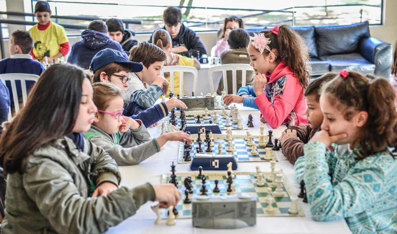 La Municipalidad realizará un torneo de ajedrez online para chicos y  adolescentes