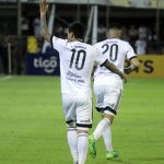willi mendieta y nestor ortigoza- festejo de gol- Olimpia 1