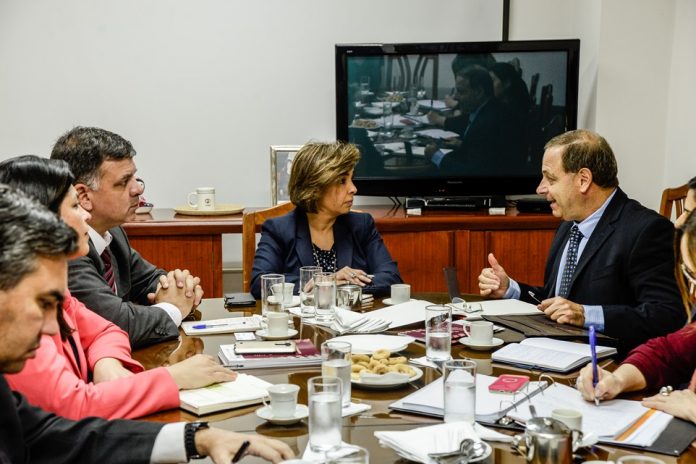 autoridades de Paraguay con embajador de Israel- comunidades indigenas