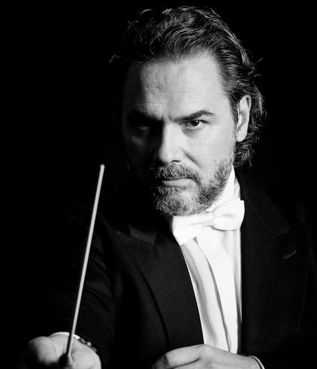 Juan Enrique Sainz - Director