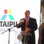 becas-itaipu-james-spalding