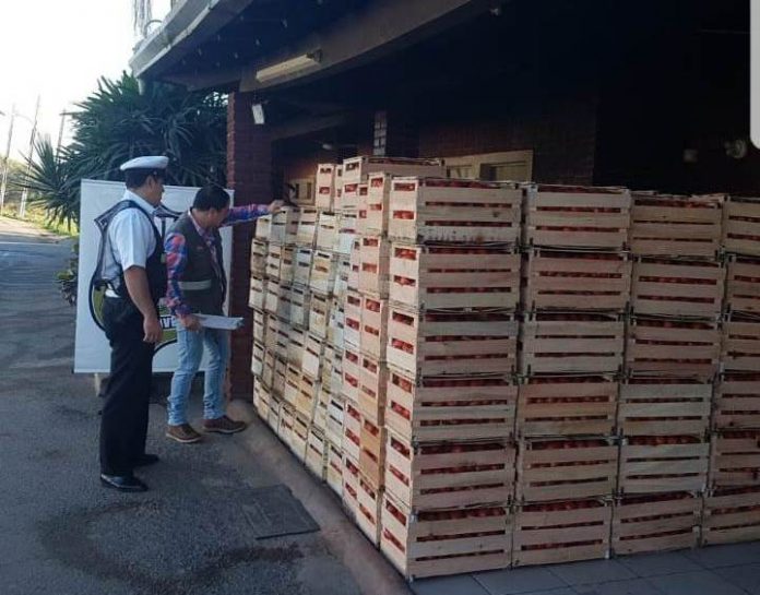 Parte de los productos vegetales incautados