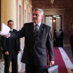 Juan Ernesto Villamayor- ministro del Interior- hablando en Palacio 8