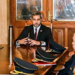 presidente-Mario-Abdo-Benitez-con-autoridades-policiales-en-Palacio-de-Gobierno-2-1024×682