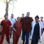 presidente Mario Abdo con enfermeras- medicos- hospital del chaco 3