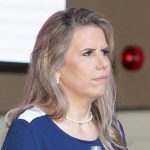 ministra LIZ CRAMER