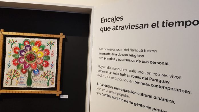 exposicion-textil-guarani--ñanduti