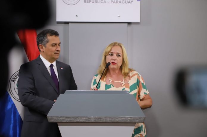 indi-ana-allen-hugo-caceres-gabinete-social