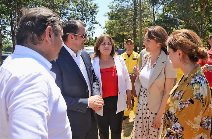 embajadora turca en San Pedro