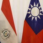 banderas de Paraguay y Taiwan