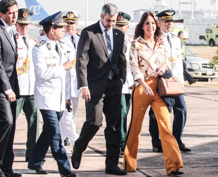 presidente- viaje- Costa Rica- Abdo Benitez- primera dama 1