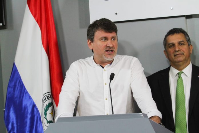 Denis Lichi- ministro de Agricultura