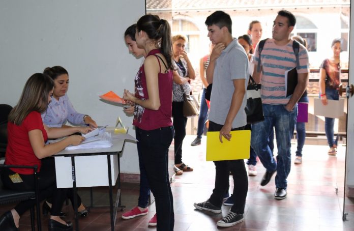 ñeembucu- jovenes- becas