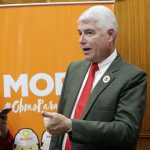 MINISTRO DE OBRAS ARNOLDO WIENS