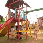 niños-jugando-parque-2