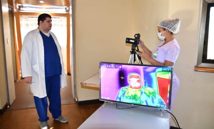 escaner-coronavirus-aeropuerto-silvio-pettirossi