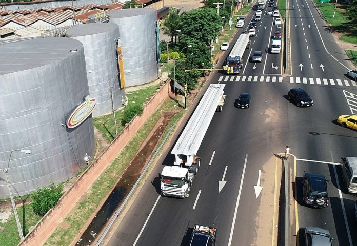 transporte de vigas para el superviaducto