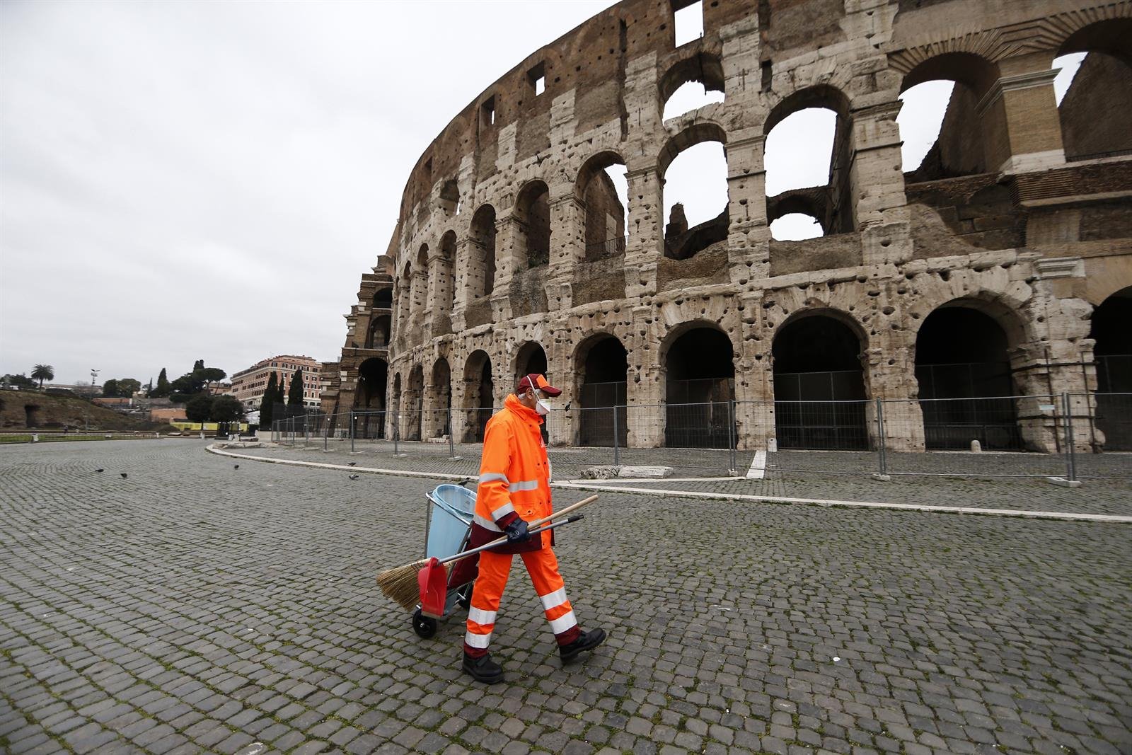 Nuevo récord de personas curadas en Italia mientras siguen bajando los  positivos | .::Agencia IP::.