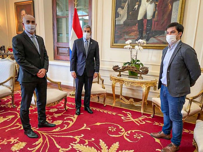 presidente con ministro de Salud y Sequera