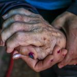 Adulto Mayor – Manos