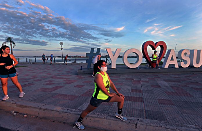 clima sol calido cielo despejado