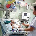 niños salud terapia camas publica