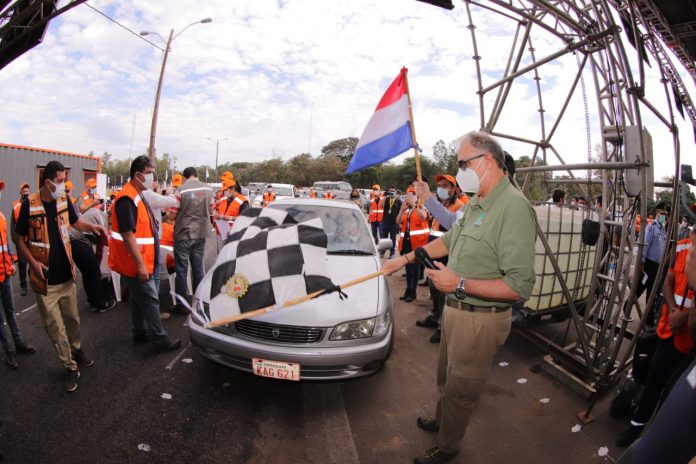 largada simbolica de vacunacion en el ex aratiri